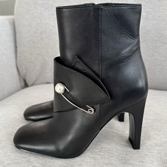 Nine West Black Leather Ankle Boots with Pearl Detail – New Without Tags - Picture 8 of 12